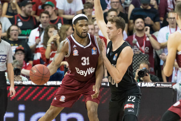 凭借42分 凭借42分